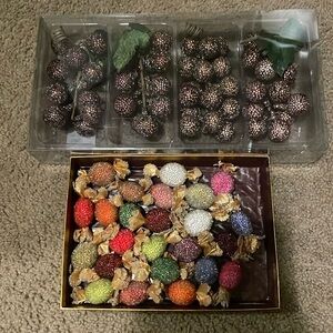 Christmas decorations/ornaments grapes + candy